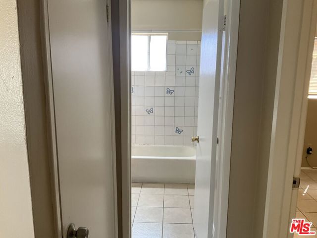 586 San Francisco Avenue, Pomona CA: https://media.crmls.org/mediaz/ecf4b0bc-4a4d-4182-ae0a-4d15fc954ba5.jpg