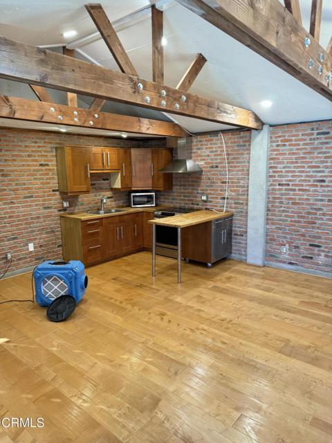 1755 1/2 Morada Place, Altadena CA: https://media.crmls.org/mediaz/ecf51215-f69f-4c7c-a6ea-fb0f02bee06c.jpg