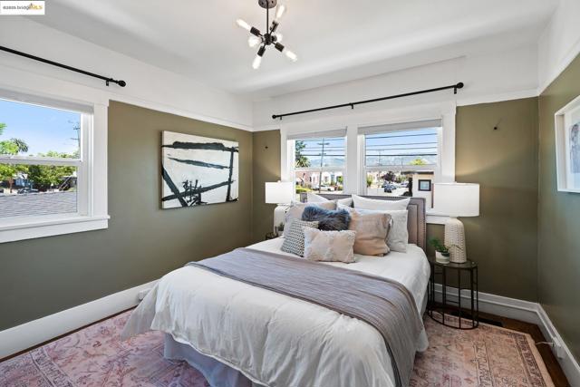 1547 68Th Ave, Oakland CA: https://media.crmls.org/mediaz/ecf5a600-9f07-44fb-aebe-facadba82505.jpg