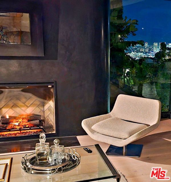 1782 Viewmont Drive, Los Angeles CA: https://media.crmls.org/mediaz/ecf6ed90-a895-42e7-8c1a-aa2ef15048a0.jpg