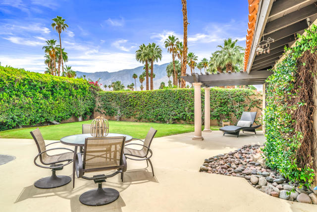 2305 E Sonora Road, Palm Springs CA: https://media.crmls.org/mediaz/ecf73fd4-8a59-4ee2-a264-fc0a64a57517.jpg