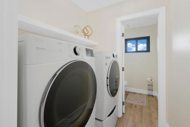 8202 Honeybee Court, Gilroy CA: https://media.crmls.org/mediaz/ecf76e4f-7812-4beb-8081-184f7a8f58f2.jpg