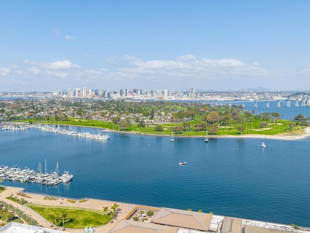1810 Avenida Del Mundo, Coronado CA: https://media.crmls.org/mediaz/ecf7a110-0fb4-4a19-a573-c4b498631e16.jpg