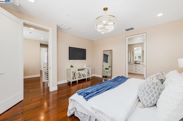 4069 Chalk Hill Way, Dublin CA: https://media.crmls.org/mediaz/ecf7bc93-a8ac-4945-a8d6-61af2045928b.jpg