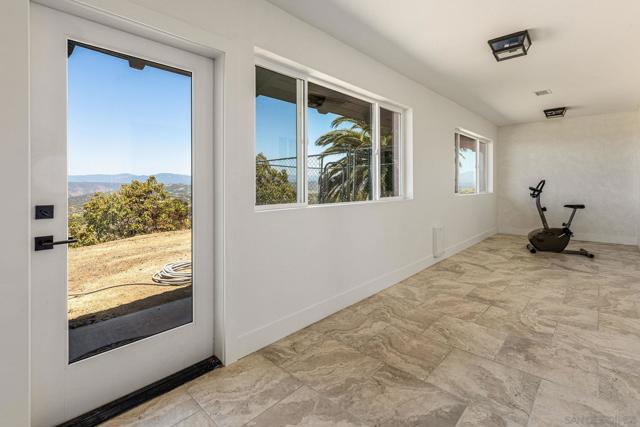 16641 Eagles Crest Rd, Ramona CA: https://media.crmls.org/mediaz/ecf7f631-5d97-47d5-a555-81f5a6f37137.jpg