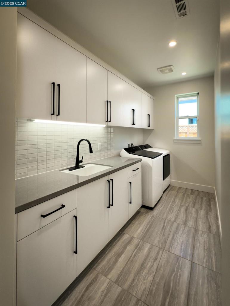 https://media.crmls.org/mediaz/ecf8fcba-5e0b-4076-b7a2-7675b8a3e669.jpg?preset=X-Large