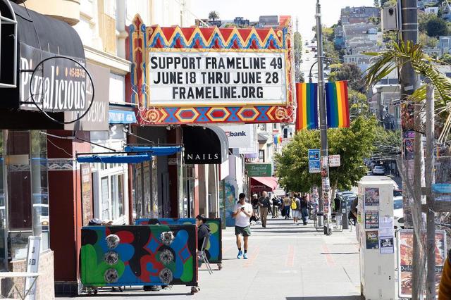 4096 17th Street, San Francisco CA: https://media.crmls.org/mediaz/ecf9cc5a-86c6-42bb-be0f-045397e83fab.jpg