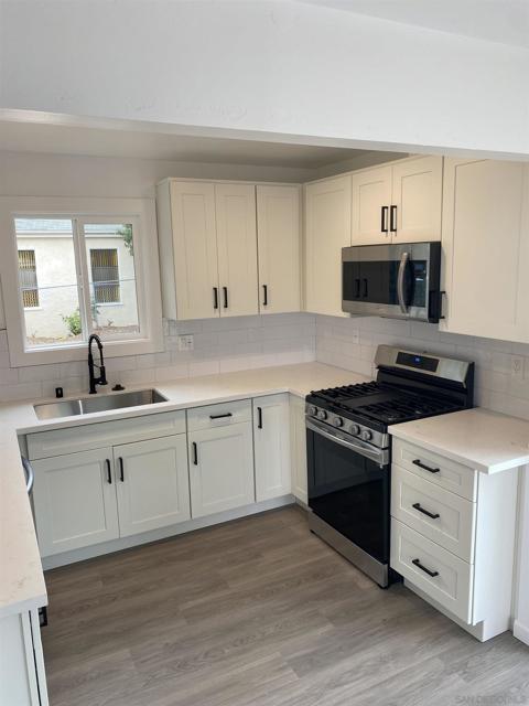6744 6750 N Elman, San Diego CA: https://media.crmls.org/mediaz/ecfbf483-0e46-4529-ac95-01b966545fc9.jpg