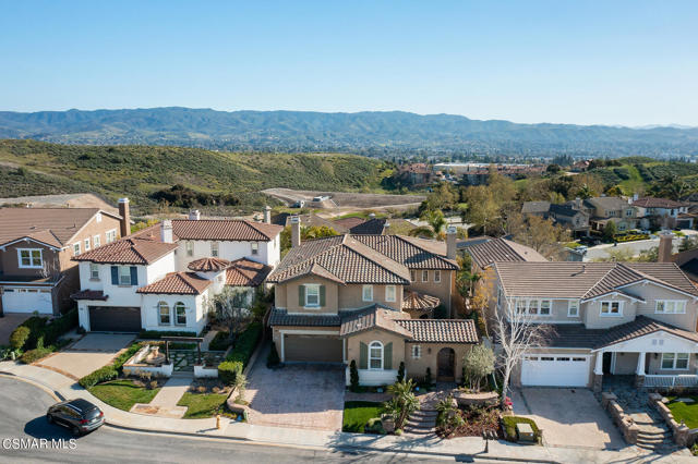 1728 Bluesage Court, Simi Valley CA: https://media.crmls.org/mediaz/ecfc4dfa-b2df-4be9-a47a-0fc842104959.jpg