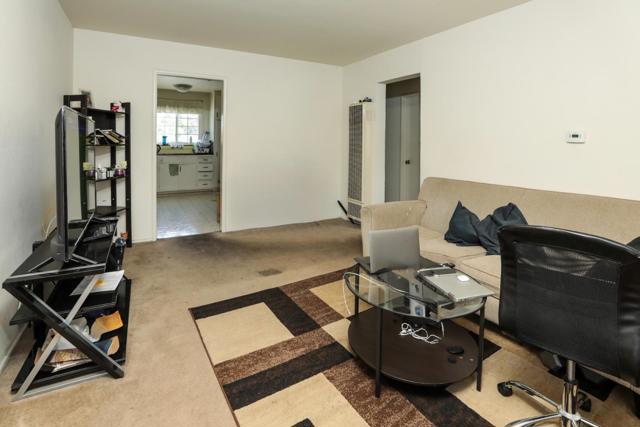 494 Dover Way, Campbell CA: https://media.crmls.org/mediaz/ecfc926d-58b6-4a46-a2da-b836a0ebe47a.jpg