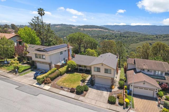 165 Leslie Drive, San Carlos CA: https://media.crmls.org/mediaz/ecfdc427-54ba-4cbe-9b4f-4f54e4927f28.jpg
