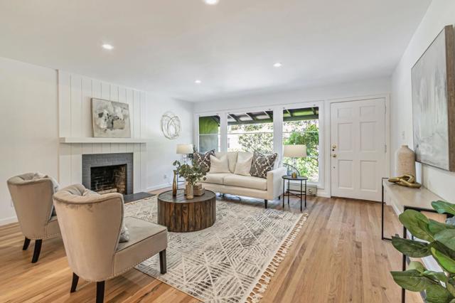 928 Peggy Lane, Menlo Park CA: https://media.crmls.org/mediaz/ecfdfb3f-3ff4-4097-8bd5-c6be6f411c27.jpg