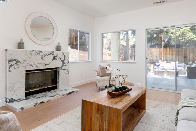 3846 Sheffield Cir, Danville CA: https://media.crmls.org/mediaz/ecfeddea-006f-47ee-8c62-c181b26dba3f.jpg