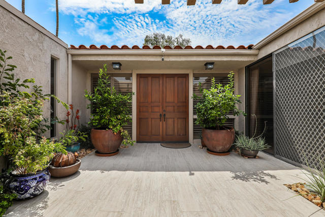 Image 4 of 40 For 43409 Lacovia Drive