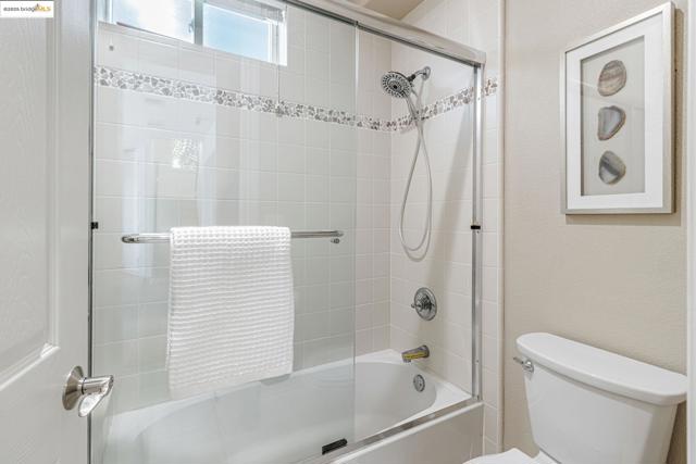 104 Seacliff Court, Richmond CA: https://media.crmls.org/mediaz/ecfff8a9-5eef-48b2-a353-b974698757ab.jpg