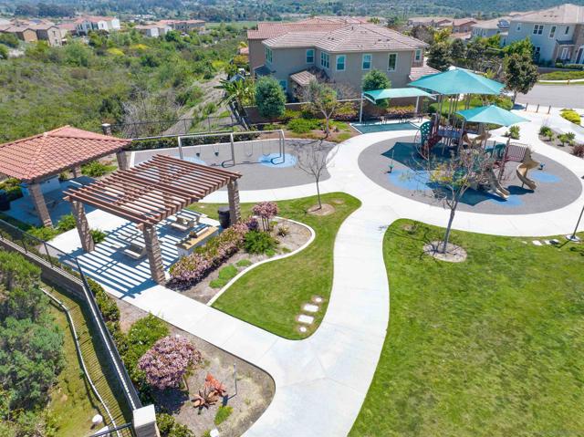 4719 Crespi Ct, Carlsbad CA: https://media.crmls.org/mediaz/ed000c16-452f-4442-953d-28563c135992.jpg