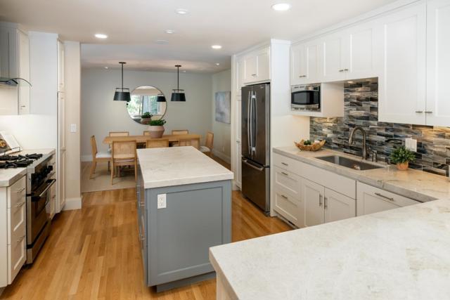 1330 Trinity Drive, Menlo Park CA: https://media.crmls.org/mediaz/ed00ae04-61ed-4b8d-984f-92423c3c1894.jpg