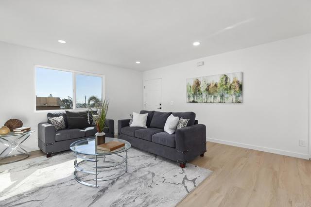 Image 8 of 32 For 1307 Coronado Ave