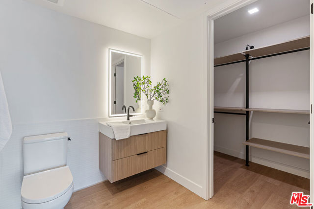 10700 Tabor Street, Los Angeles CA: https://media.crmls.org/mediaz/ed00e071-3ca9-4bdd-9db8-689ed0d3543d.jpg