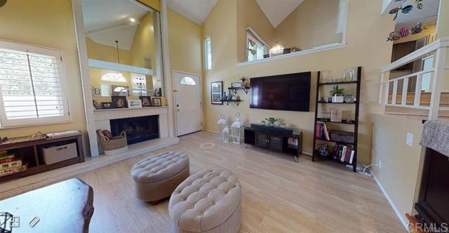 Image 9 of 11 For 4614 Villas Drive