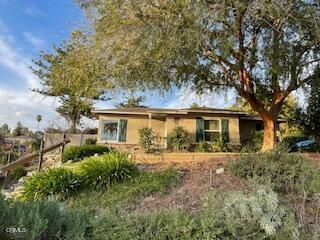 Detail Gallery Image 3 of 52 For 2521 Fairmount Ave, La Crescenta,  CA 91214 - 3 Beds | 2 Baths