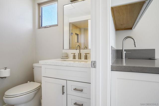 1122 Oliver Ave, San Diego CA: https://media.crmls.org/mediaz/ed01c192-0374-4fcc-98e4-634cec0967e8.jpg