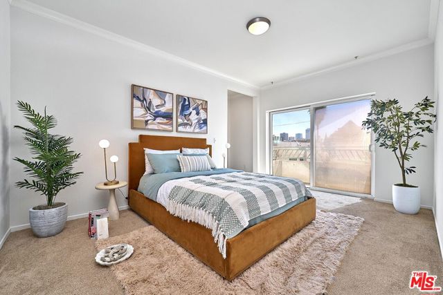 906 S Serrano Avenue, Los Angeles CA: https://media.crmls.org/mediaz/ed01d272-1ca1-4226-9ba2-9ab36152ff5f.jpg