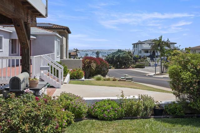 3428 Garrison St, San Diego CA: https://media.crmls.org/mediaz/ed0226b7-0e83-44ee-b2de-76d9a846f616.jpg