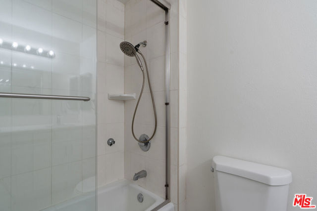 46 Eagle, Irvine CA: https://media.crmls.org/mediaz/ed027ab4-51cf-4e42-9e54-710dbacbc6e3.jpg