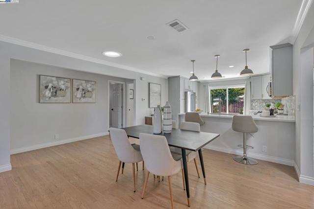 581 Kirk Ave, Sunnyvale CA: https://media.crmls.org/mediaz/ed0288d4-b29e-48cc-a660-8735e4ac226b.jpg