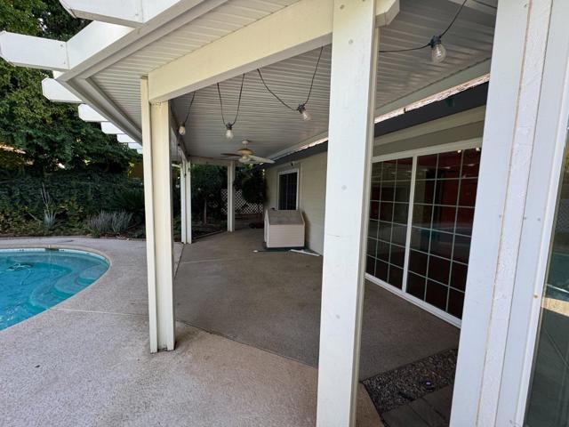 1703 Monte Grosso Drive, Merced CA: https://media.crmls.org/mediaz/ed029daa-8f45-4219-9527-d8a66c49e221.jpg