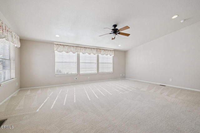 Detail Gallery Image 6 of 45 For 139 Dickens Cir #139,  Ventura,  CA 93003 - 3 Beds | 2 Baths