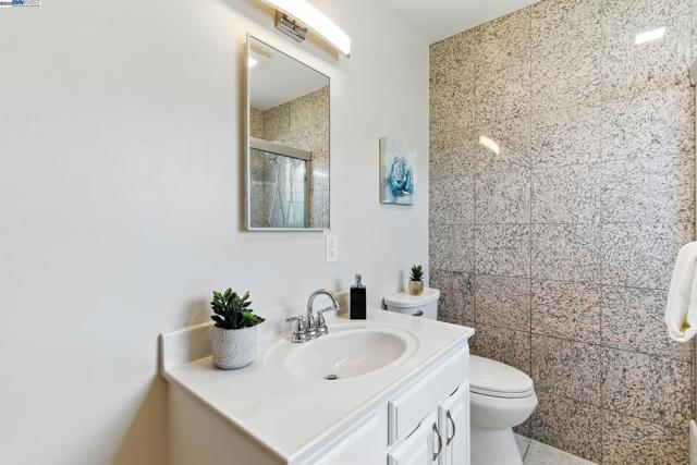 35458 Orleans Dr, Newark CA: https://media.crmls.org/mediaz/ed03575f-f589-4c06-9641-fc4686871c25.jpg