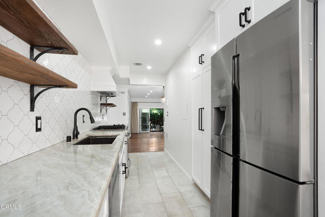 1850 Midvale Avenue, Los Angeles CA: https://media.crmls.org/mediaz/ed03f96a-1a71-4782-bffb-cd2388bdaadb.jpg