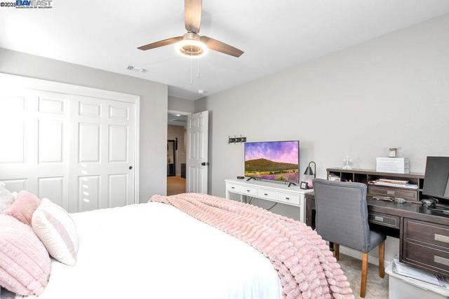 675 Merritt Ct, Discovery Bay CA: https://media.crmls.org/mediaz/ed04422b-703f-4883-9a60-22befadeb7da.jpg