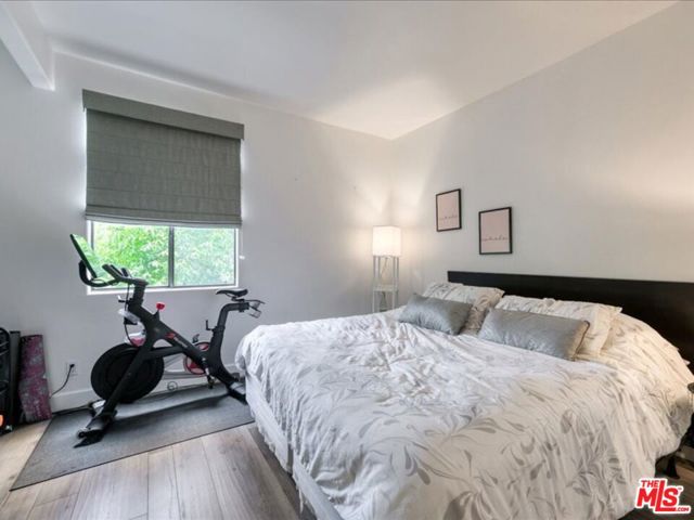 4477 Woodman Avenue, Sherman Oaks CA: https://media.crmls.org/mediaz/ed0480fb-dbb9-4c61-bd98-9289088f6362.jpg