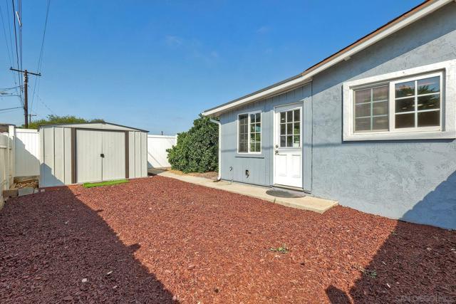 9158 Heatherdale St, Santee CA: https://media.crmls.org/mediaz/ed05159f-1b96-4008-8854-ee40a4b2bf88.jpg