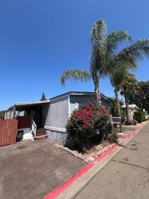 5100 HWY 99, Stockton CA: https://media.crmls.org/mediaz/ed057365-ed9a-4df2-9b1a-f59b42bfbc2a.jpg
