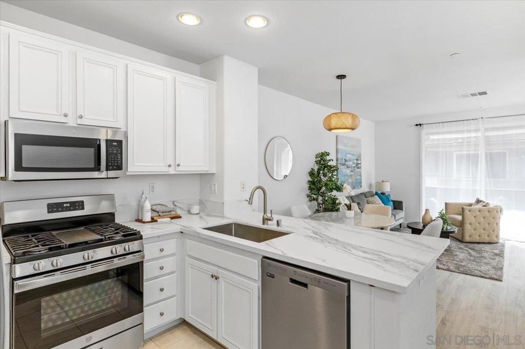 16910 Bixby St - photo 2