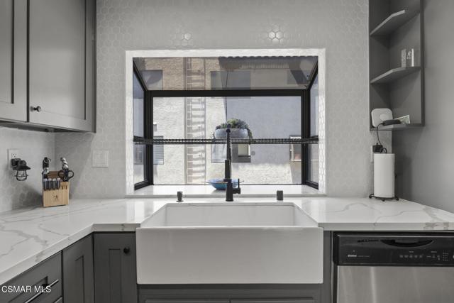 26341 W Bravo Lane, Calabasas CA: https://media.crmls.org/mediaz/ed06cca8-4b6e-4b71-8735-98ea470e4da1.jpg