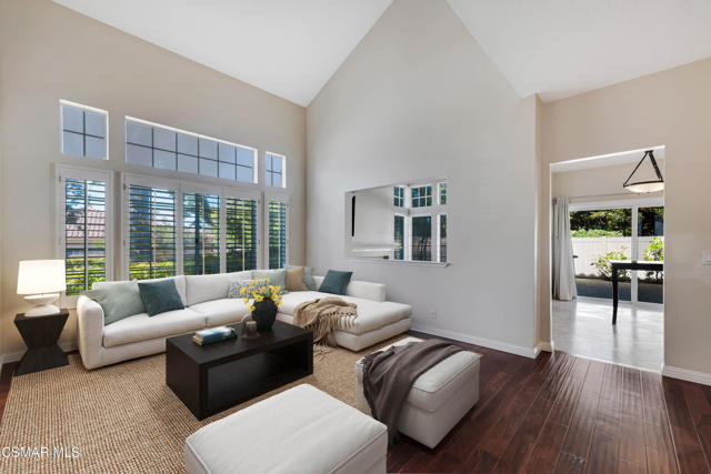180 Windrose Drive, Newbury Park CA: https://media.crmls.org/mediaz/ed078af9-aba6-4e22-b451-e7cf5deeec2b.jpg