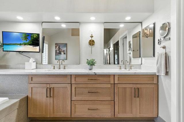 4252 Merlot Court, San Jose CA: https://media.crmls.org/mediaz/ed07e666-6e09-4e26-9633-971475274eba.jpg
