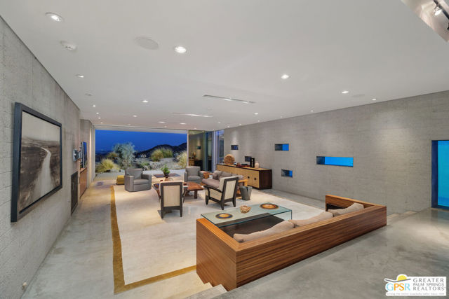 Image 14 of 52 For 27 Grande View Court