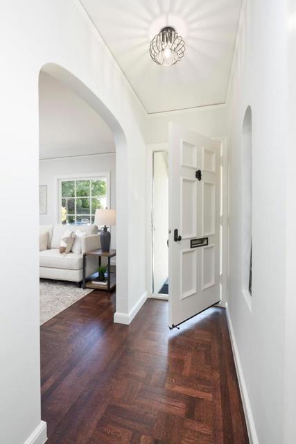 1411 Sanchez Avenue, Burlingame CA: https://media.crmls.org/mediaz/ed08b0fe-9c2d-4d68-b954-7e5f5ba8cae5.jpg