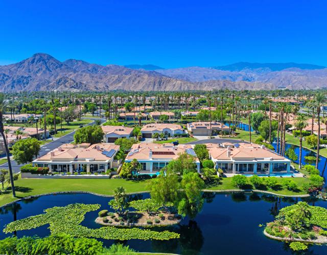 75070 Muirfield Court, Indian Wells CA: https://media.crmls.org/mediaz/ed08e5b4-0888-42d9-991e-662e0cba5f96.jpg