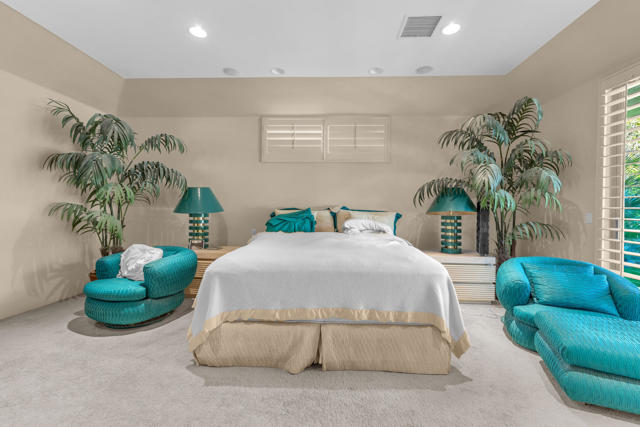 Image 11 of 35 For 2438 S Caliente Drive