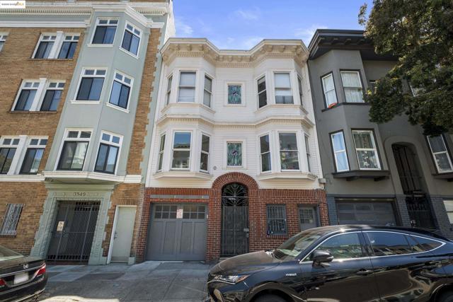 3555 17th St., San Francisco CA: https://media.crmls.org/mediaz/ed0a1b97-6c12-420e-a6d3-f6a8bf7b0fa7.jpg