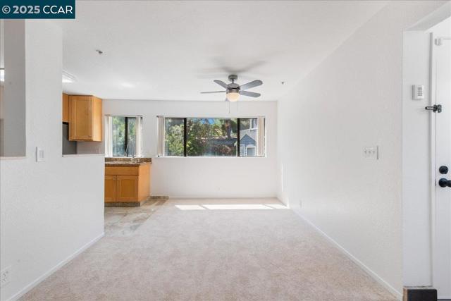 219 Sea Crest Cir, Vallejo CA: https://media.crmls.org/mediaz/ed0a5db2-a39b-4f9b-8f74-7b86cff65b2c.jpg