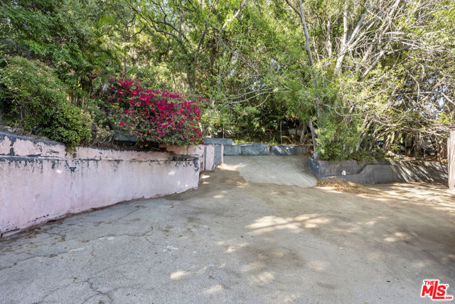Image 13 of 75 For 1830 Sierra Bonita Avenue