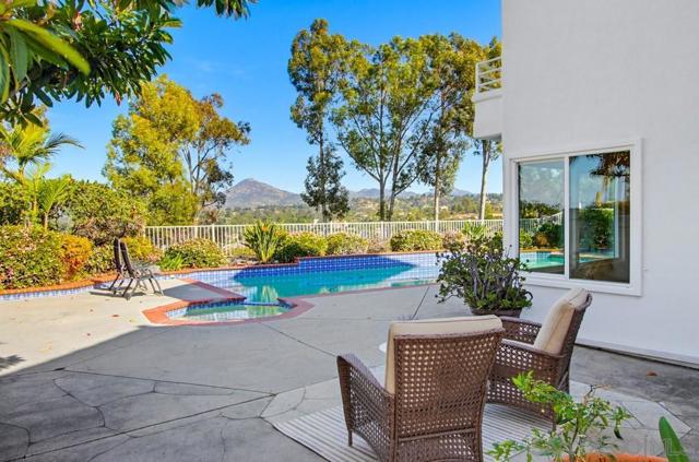 Image 42 of 53 For 12316 Avenida Consentido